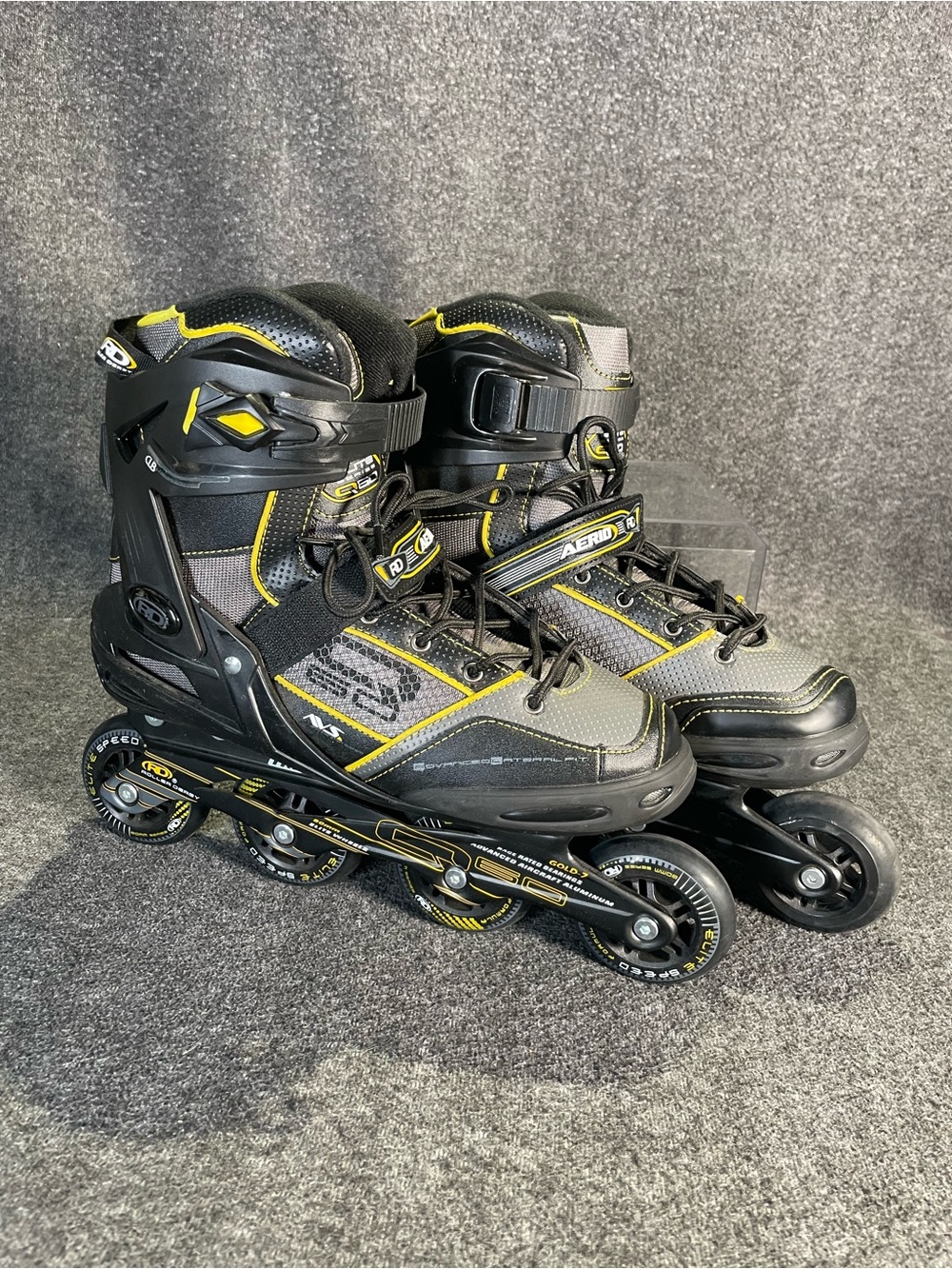 Roller Derby AERIO Q-60 Men's Inline Skate Size 9 I259